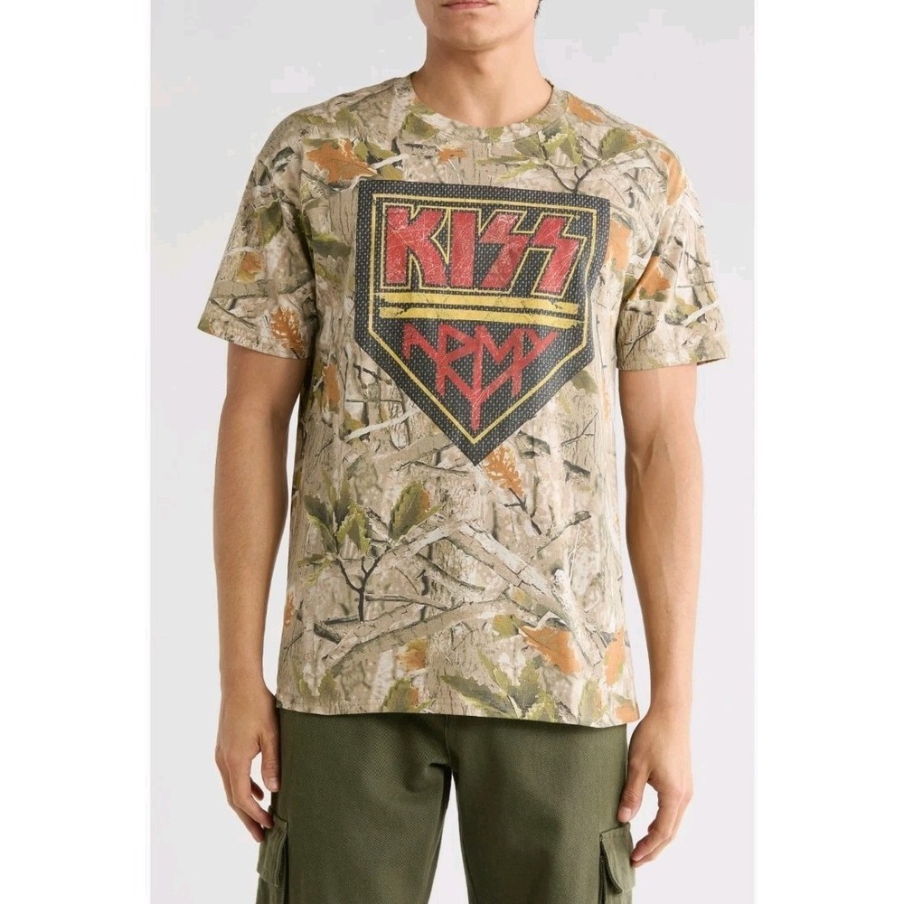Men's KISS Army Patch Camo Graphic T-Shirt Size Medium